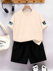 Bộ đồ mùa hè mới dành cho bé trai tuổi teen, in chữ phong cách đường phố, cổ tròn, tay ngắn, kèm quần cargo kaki. - Nhiều màu - Xem 3