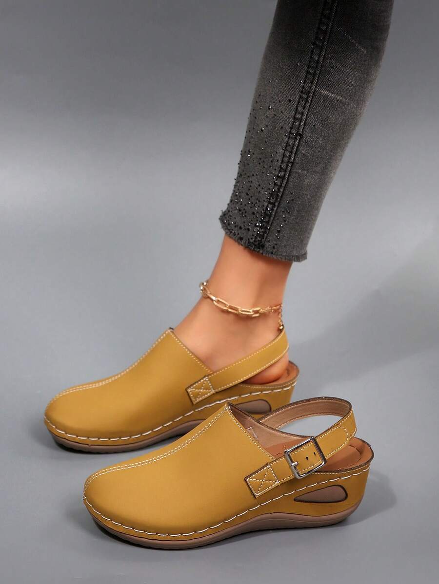 Sandalias de cuña estilo europeo y americano para mujeres, zapatos casuales con hebilla y correa trasera, calzado de cuero mate versátil para ir y venir