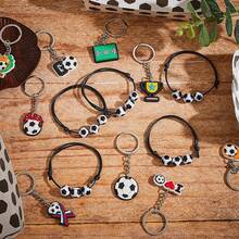 Henoyso - Juego de 72 piezas de regalo de fiesta de fútbol, pelota de fútbol, llavero para el día de San Valentín, con pulseras ajustables, juego de llaveros temáticos deportivos, pulseras para - Fútbol - Ver 7