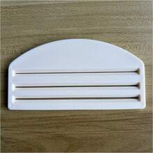 重型塑料宠物食品分配器，挤压式，材质耐用，易开盖，无需组装，设计紧凑，无需电池 - 擠壓餵食 - 查看 4