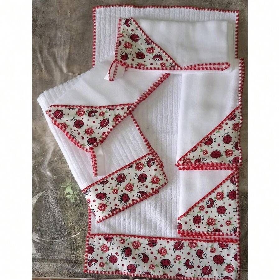 Kit Fralda de Boca, Toalha ombro e Fralda Chupeta 6 Peças Várias Estampas - Joaninha vermelho - Visão 1