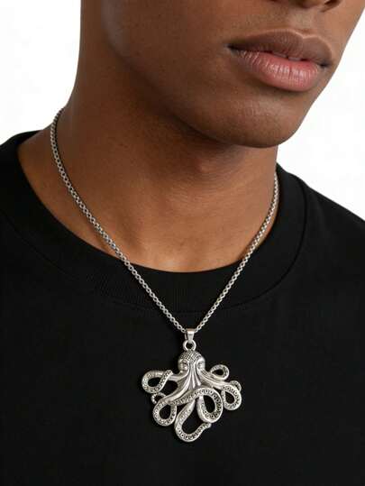 这款男士不锈钢章鱼鲨鱼吊坠项链造型夸张，复古哥特风格，男女皆宜，适合日常佩戴。是情人节、父亲节、圣诞节、新年礼物的完美之选。象征着勇敢、自由和无畏，灵感源自海洋生物。
