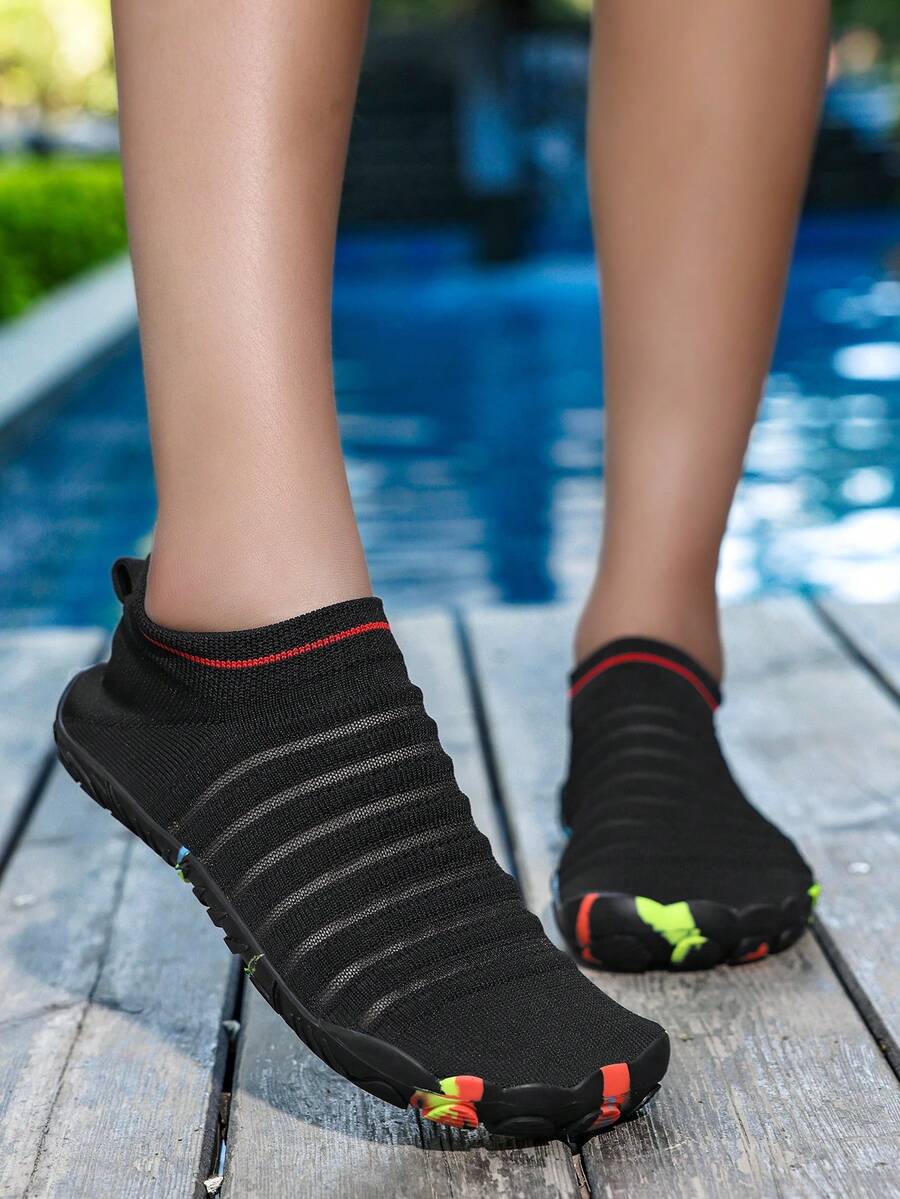 Unisex Water Shoes For Swimming, Beach, Diving, Non-Slip Soft Bottom Aqua Socks