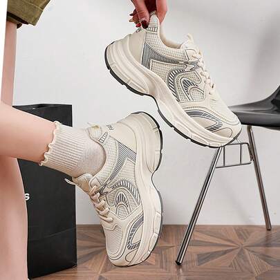 女士时尚厚底运动鞋，特殊鞋底设计，时尚透气，舒适支撑，适合日常穿着和健身，运动鞋，休闲鞋