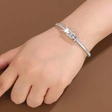 1 chiếc vòng tay nữ thiết kế khóa hình chữ nhật hình học, mắt xích, đính đá Cubic Zirconia. - Nhiều màu - Xem 10