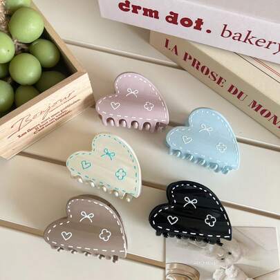 Cream-Colored Heart-Shaped Hair Clips, Cute Hair Accessories For Women, Available In Multiple Colors, Sturdy And Non-Slip