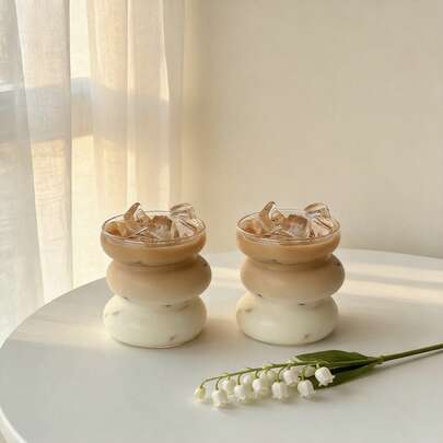 1-2个大容量不对称玻璃杯，带把手，可作水杯、可重复使用的玻璃咖啡杯、冰茶杯、牛奶杯、冷热饮杯、创意冰咖啡杯。独特的生日和节日礼物。