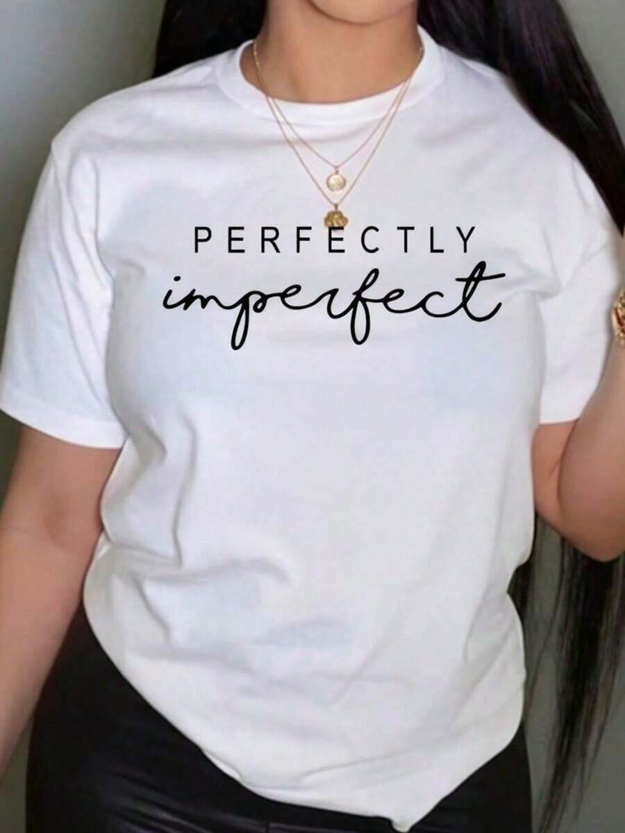 Damsommartoppar, Damkortärmad T-Shirt Med Rund Hals Och Bokstavstryck "Perfectly Imperfect", Avslappnad Sommarbas-T-Shirt I Bomullsblandning, Minimalistisk Topp Med Svartvita Bokstäver, Mjuk Grafisk T-Shirt För Vardagsbruk, Streetwear Och Kontoret, Lösa Och Bekväma Toppar I Vintagestil. - White - View 1