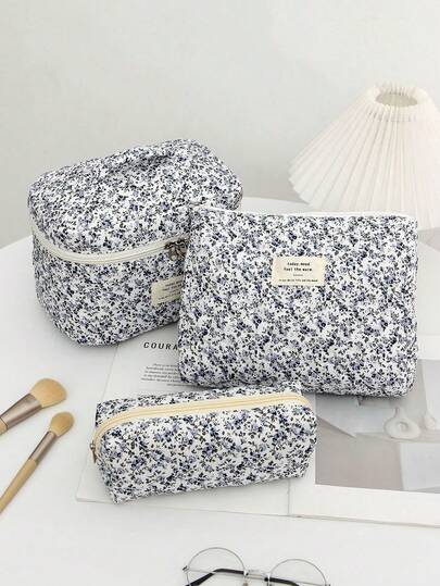 This Floral Print Cosmetic Bag Can Be Used As A Women's Toiletry Bag Or A Student Travel Organizer. It Has A Large Capacity, Is Sweet And Cute, And Is The Perfect Gift For Anniversaries, Birthdays, And Holidays. It's Suitable For All Seasons.
