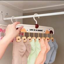 Móc treo hình gấu hoạt hình dễ thương, gồm 8 móc, thích hợp để sắp xếp tất, quần áo nhỏ, mũ, yếm và khăn nhỏ. Khả năng chịu tải mạnh mẽ giúp đồ vật không bị rơi. - Nhiều màu - Xem 7