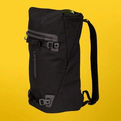 Stealth Quito WeatherResistant WaterRepellent 18L LifeProof Bkpk Blk/Grey