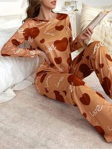 Ensemble de pyjama et de vêtements d'intérieur avec manches longues et pantalon long pour femmes, spécialement conçu pour la Saint-Valentin, avec des imprimés de cœurs et de slogans, convenant à l'automne et à l'hiver, tissu confortable et coupe ample pour une soirée cocooning, décoré d'un beau motif, pantalon long avec taille élastique. - Couleurs mélangées - Voir 5
