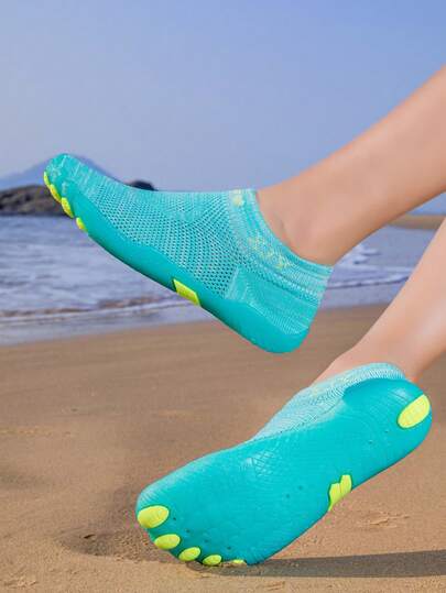 New Kids/Adults Lightweight Quick-Dry Water Shoes For Beach, Hiking, Fitness, Swimming, Outdoor Activities. Suitable For Trekking, Climbing, Surfing, Rafting, Fishing. Unisex Barefoot Shoes