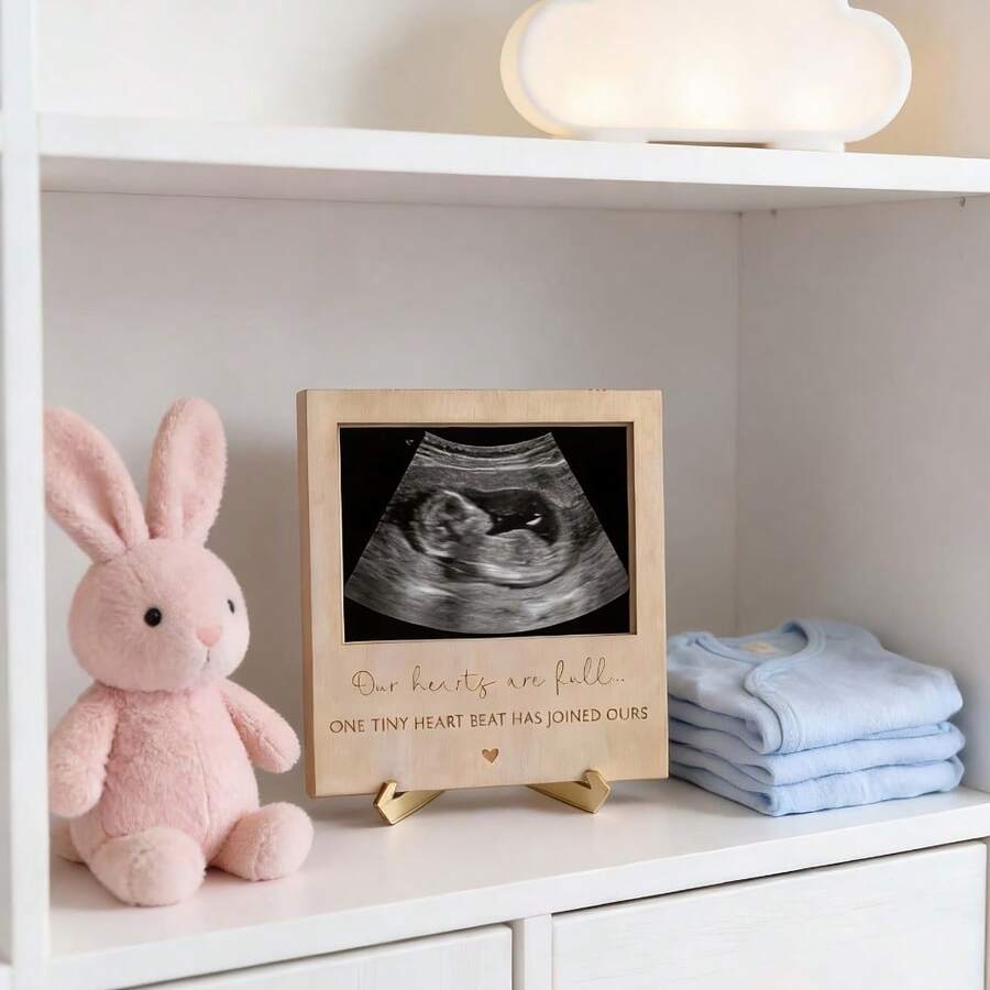 El marco de fotos de madera es el regalo perfecto para la madre, la esposa, la novia, el padre, el mejor amigo o el bebé. Este es un marco de recuerdos de embarazo. - Multicolor - Ver 1