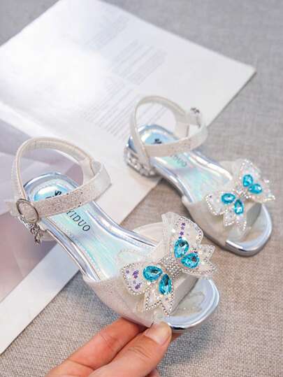 1 Pair Girls' Fashion Rhinestone Butterfly Decor Hook And Loop Design Comfortable Soft Bottom Non-Slip Sandals, Suitable For Girls In Summer