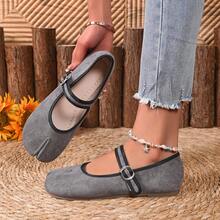 Giày bệt nữ thời trang mũi tròn bằng da lộn màu đỏ dưa hấu và xám đậm, kiểu dáng slip-on, có khóa cài, đế mềm chống trơn trượt. - Màu xám đen - Xem 1
