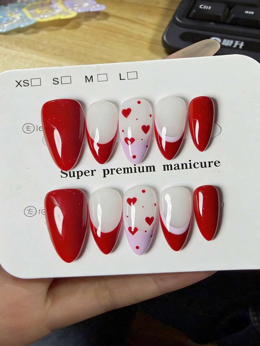 10片纯手工制作的按压式美甲，短款杏仁形美甲，红色美甲，可爱酷炫的辣妹风，白色底红色法式手绘爱心，简约可爱，适合女性和女孩，春夏秋冬节日派对及日常生活使用。 - 紅色 - 查看 1