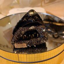 1pc Retro Letter Claw Clip, Large Size Women's High-End Hair Clip, Wholesale Exquisite Hair Claw Hair Accessories For Women - Black - View 4