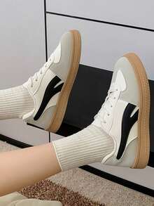 2026 Spring New Women Flat Leather Sneakers, Casual Sports Gump Shoes - Black - View 4