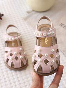 1 đôi dép xăng đan đế bằng chống trượt bằng da PU, mũi tròn, kiểu công chúa ngọt ngào, họa tiết kẻ caro hình thoi, lưới rỗng, đính ngọc trai và nơ, thích hợp cho mùa hè. - Hồng - Xem 5