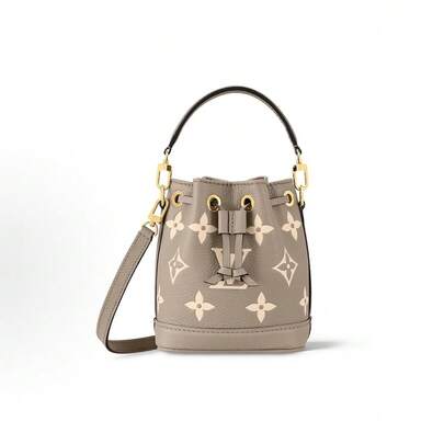  Bolso bandolera/de hombro NOE NANO de piel de vaca con estampado de logotipo de LOUIS VUITTON, mini, con cierre de cordón, para mujer, en combinación de colores gris elefante y blanco roto.
