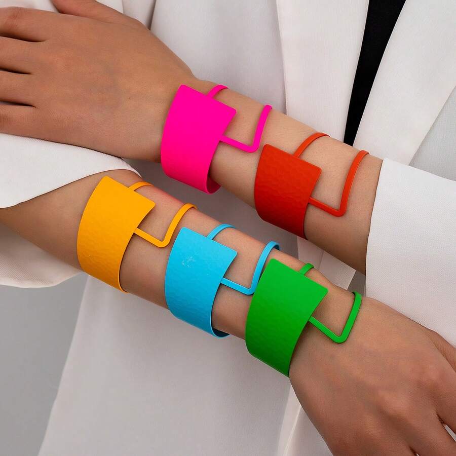 1pc Fashionable Exquisite Elegant Oversized Personalized Painted Geometric Wide Bangle Bracelet, Suitable For Women's Daily Wear - Multicolor - View 1