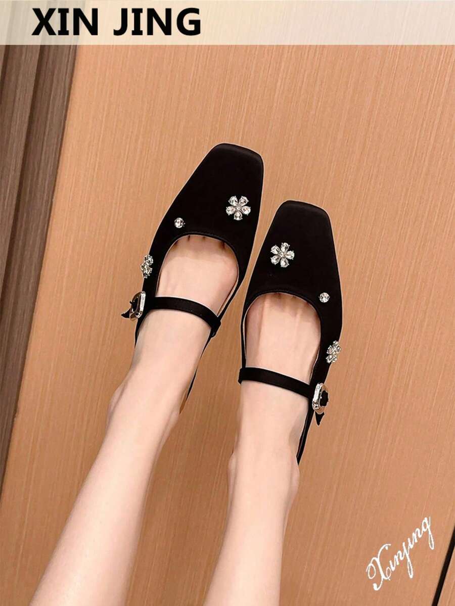 Xin Jing Shoes Women's Flat Shoes, Fashion Versatile Rhinestone Flower One-Strap Flat Heel Commuting Loafers