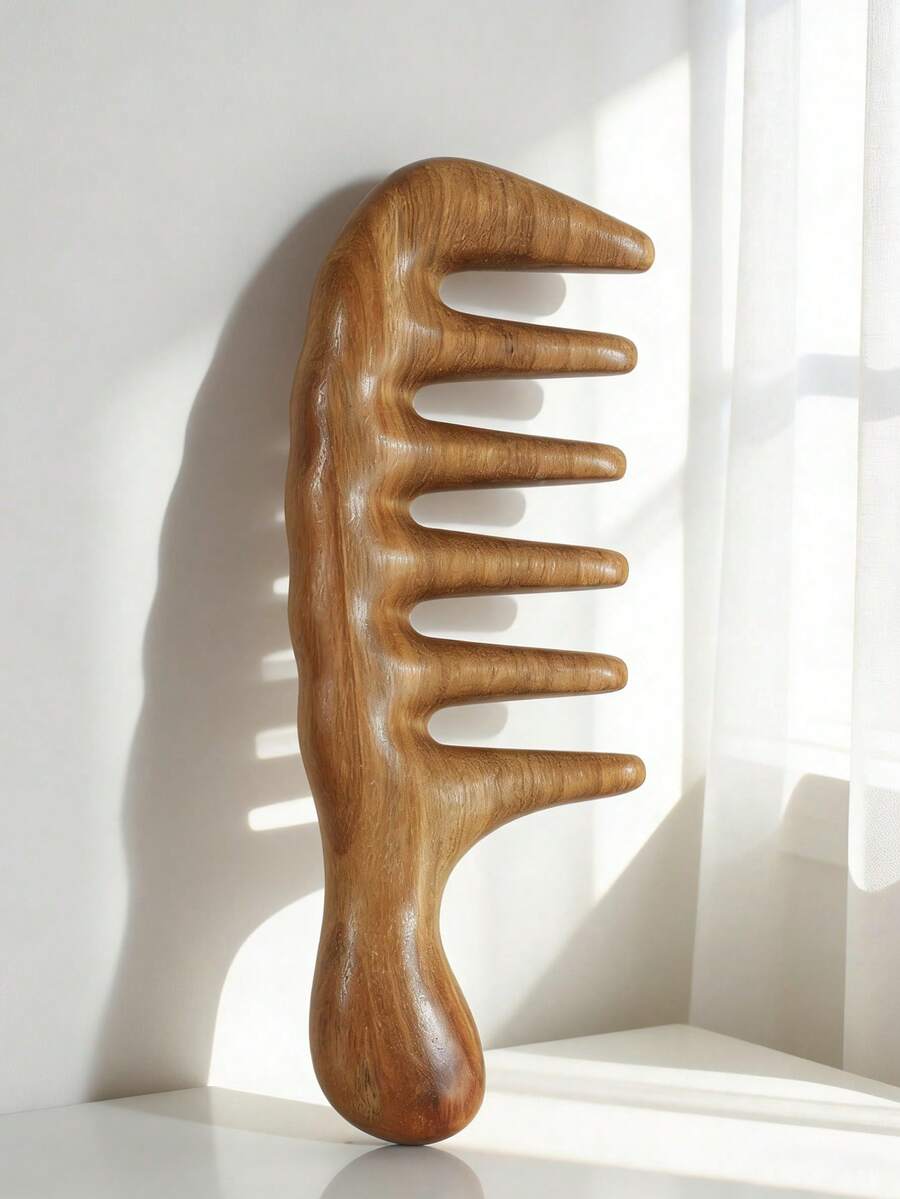 1 chiếc lược massage tóc cầm tay răng thưa bằng gỗ đàn hương, kiểu dáng Ins-Style, cán gỗ tự nhiên, họa tiết lượn sóng, dùng để massage da đầu, thích hợp sử dụng tại nhà, quà tặng Ngày của Mẹ/Ngày Valentine, chiều dài khoảng 14.5cm.