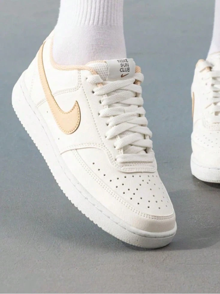 Giày thể thao cổ thấp Nike Court Vision 1 dành cho nữ, màu trắng và vàng. - Vàng trắng - Xem 1