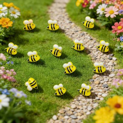 200pcs | Ultra-Mini Bee Ornaments | With Storage Box | Miniature Landscape Scene Accessories | Resin Insect Decoration | Animal Decoration | Miniature Bee Resin Ornaments | High-Quality Resin Miniature Model, Handmade DIY Phone Case Decoration Materials | DIY Decorative Accessories | For Nail Art, Phone Cases,