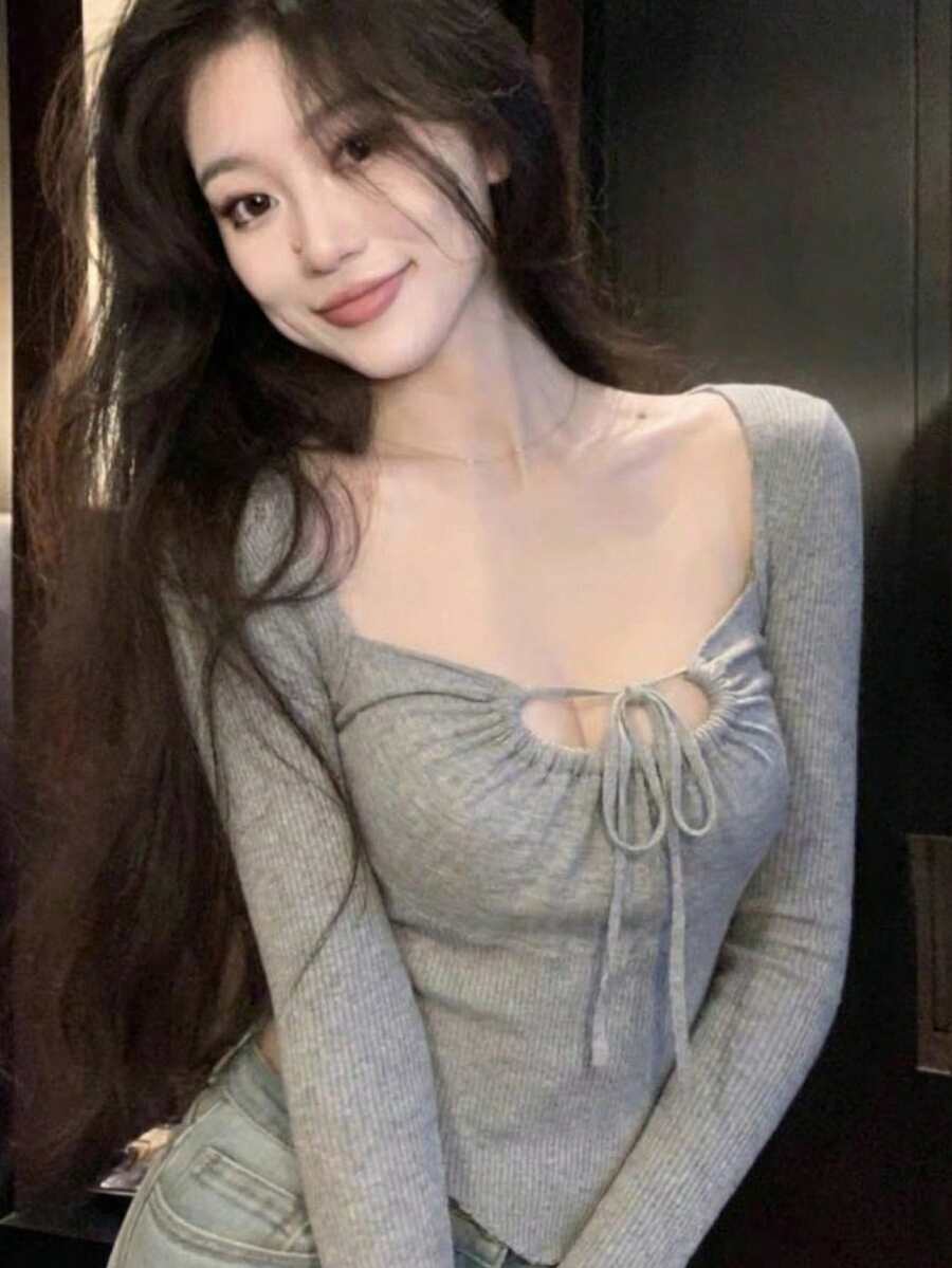 春夏新款时尚抽绳系领长袖露脐上衣，开衩喇叭袖修身显瘦上衣，休闲时尚露锁骨 - 灰色 - 查看 1