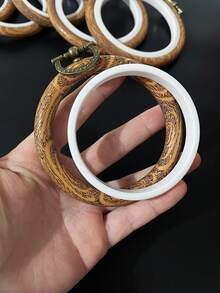 5件/10件 8cm/10cm 小圓形刺繡框，深棕色仿木材質配金屬扣，適合十字繡、DIY手工藝與裝飾展示 | 裝飾框 | 金屬扣固定 - 仿古圓形 - 查看 6