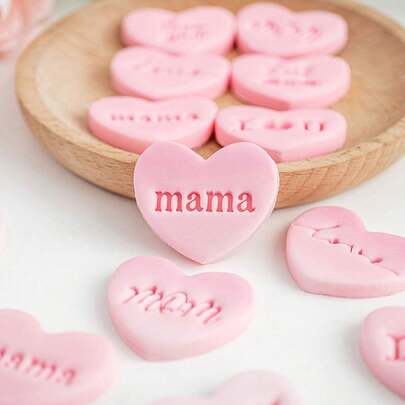 Bộ 7 khuôn làm bánh quy và bánh ngọt ngày Mother's Day, nhẹ, bền và dễ sử dụng, thích hợp làm dụng cụ làm bánh tráng miệng cho Ngày của Mẹ tại các khách sạn, nhà hàng và tiệm bánh.