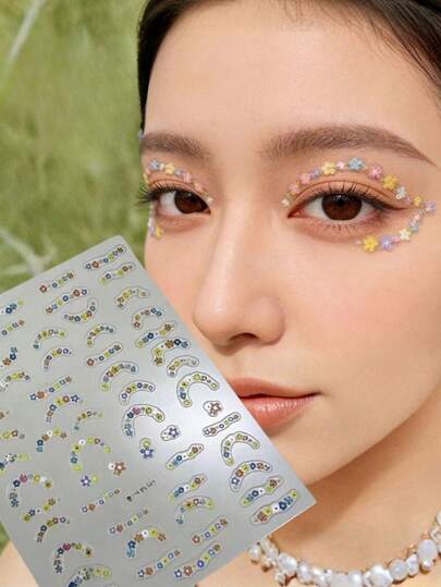 Adesivos faciais 3D florais em tons de macaron (1 unidade), com textura em relevo. Aplique ao redor dos olhos para realçar a elegância da maquiagem. Ideal para looks naturais, frescos e femininos, e também para apresentações infantis. Autoadesivo e sem resíduos.