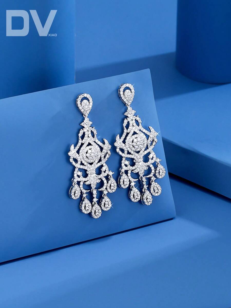 DV JEWELRY 一对奢华白金镀层立方氧化锆吊坠耳环,优雅珠宝礼品,适合女士佩戴,可用于约会、婚礼、母亲节、周年纪念等场合,附赠礼盒 - 銀色 - 查看 1