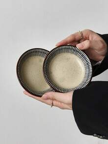 1pc/2pcs/4pcs Japanese Underglaze Ceramic Sauce Dishes, Household Soy Sauce Vinegar Dipping Dishes, Tomato Ketchup Salad Sauce Dishes, Dessert Snack Plates, Cafe Restaurant Seasoning Dishes, Holiday Gift For Family And Friends - Multicolor - View 4