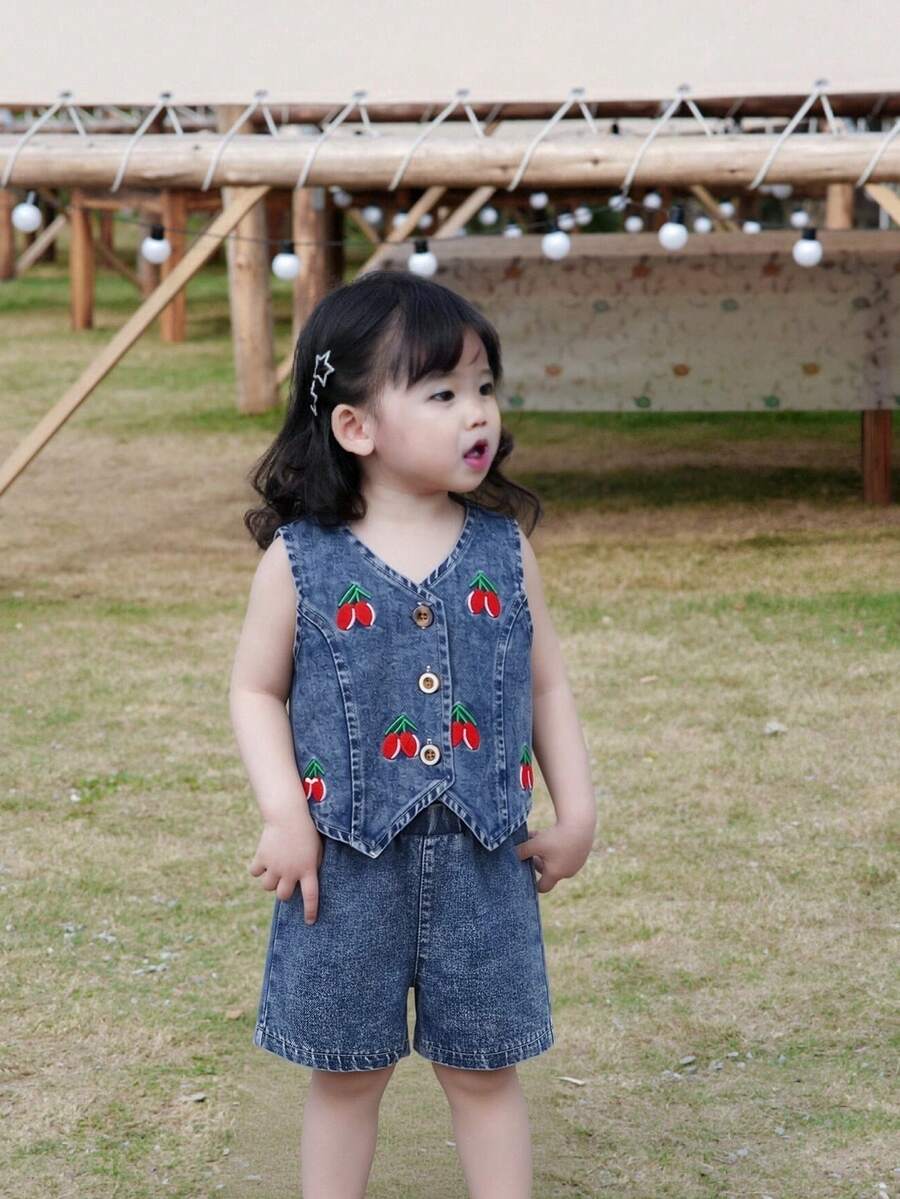 2件套女婴优雅蓝色柔软牛仔樱桃刺绣背心+短裤套装，轻薄夏季商务休闲装 - 藍色 - 查看 1