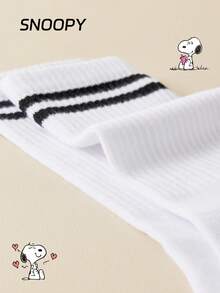 1/5 Pasang Kaos Kaki Pria Setinggi Betis Motif SNOOPY Asli, Kaos Kaki Olahraga Garis Ganda, Desain Kartun Lucu, Kaos Kaki Pria SNOOPY Unik - MultiWarna - View 5