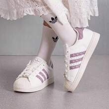 Adidas Giày thể thao nữ Clover SUPERSTAR II W kiểu dáng năng động, thoải mái. - Trắng/Tím - Xem 4