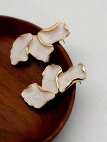 1 Pair Of Fashionable Statement Irregular Drop Glazed Metal Petal Earrings For Women's Elegant Maple Leaf Flower Personalized Leisure Vacation Party Earrings - Earrings - View 6