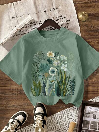 Vintage Cottagecore Botanical Fern & Wildflower Graphic T-Shirt, Retro Nature Tee For Nature Lover, Summer Outfit For Women, Plus Size Round Neck Short Sleeve T-Shirt