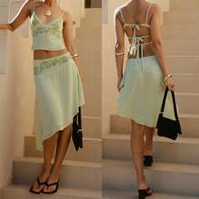 Women Floral Print Two-Piece Skirt Set - Spaghetti Strap V-Neck Cami Top With Asymmetrical Midi Skirt - màu xanh lá - Xem 4