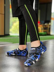 1 Pair Children's Water Shoes, Summer Outdoor Quick-Dry Sandals, Versatile Casual Hook And Loop Shoes - Black - View 2