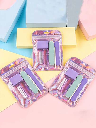 5件套美甲工具套装 - 双头指甲锉、木质角质层推棒和清洁器，适合专业美甲师和居家美甲使用。是沙龙礼品、派对伴手礼或生日礼物的理想之选。