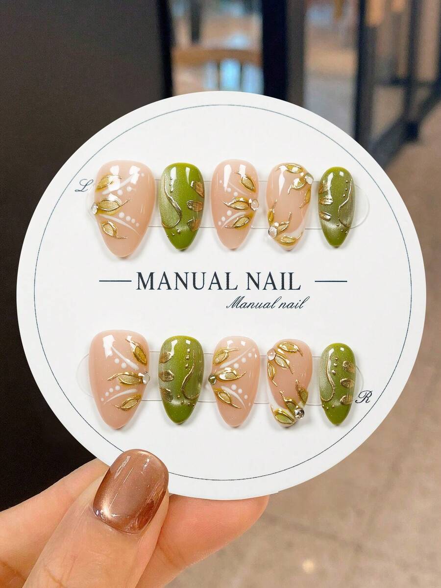 JUTI 10片优雅自然风格手绘金箔白点撞色裸粉色橄榄绿短杏仁形美甲贴纸，100%纯手工制作，可佩戴美甲贴，适合日常佩戴、约会和休闲聚会。 - 彩色 - 查看 1