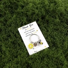 1个蜜蜂主题感谢钥匙扣，蜜蜂图案教师节贺卡，适合作为生日、婚礼、教师节和毕业礼物，带有拥抱图案和蜜蜂设计，返校季汽车装饰挂件，可爱哥特式Y2K风格 - 彩色 - 查看 21