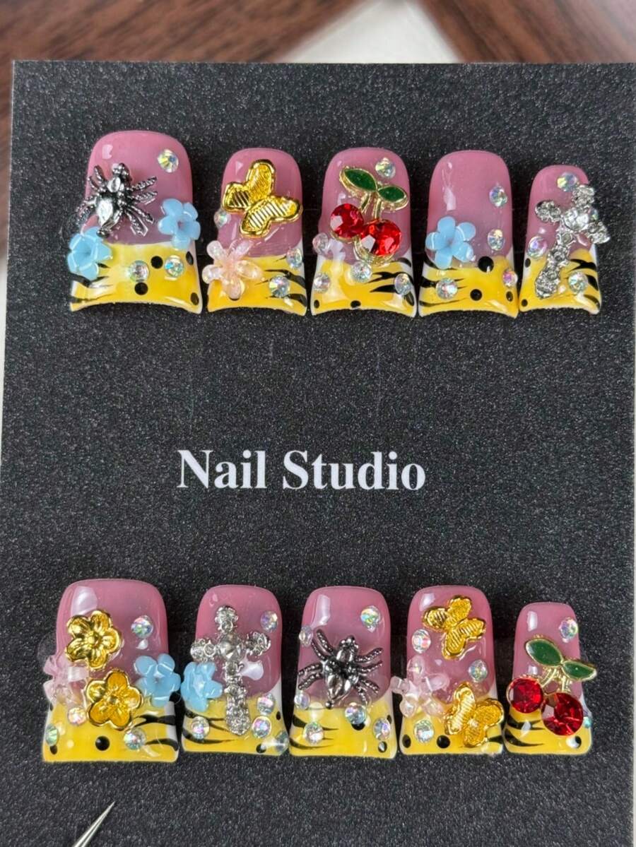 10片装高端可爱卡通风格手工彩绘斑马纹立体浮雕设计蝴蝶闪亮钻石美甲贴片，是春季郊游的理想之选，尤其适合公园、游乐园、露营和野餐等场合。 - 彩色 - 查看 1