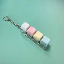 1 pièce Boîte sensorielle à quatre touches, cadeau parfait pour les amis et la famille, soulage la pression des doigts, jouet apaisant pour l'ouïe, convient pour les cadeaux de fête, les bas de Noël, les faveurs de fête, les blagues, la décoration de bureau, la décoration de voiture, les porte-clés, la décoration de l'aquarium et les cadeaux de Père Noël blanc - Multicolore - Voir 5