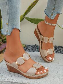 女士夏季婚礼、户外派对、日常穿着闪亮亮片材质时尚装饰扣，手工缝制，优雅时尚轻便舒适甜美新款，户外坡跟厚底拖鞋 - 金色 - 查看 3