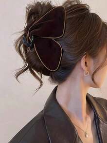 [Elegant | Soft Fur] Elegant Soft Fur Hairpin | French Style 1pc - Velvet Butterfly & Shark Gripper,Black Plush Gripper, Butterfly Shaped Fashionable Velvet White Edged Gripper,Suitable For Parties, Birthday Parties, Gifting To Friends And Family, Valentine's Day Gifts, Birthday Gifts, New Year Gifts - Multicolor - View 3